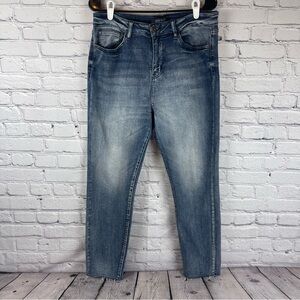 Judy Blue Jeans Womens‎ 13/31 (32x27) Relaxed Fit Distressed Raw Hem Stretch